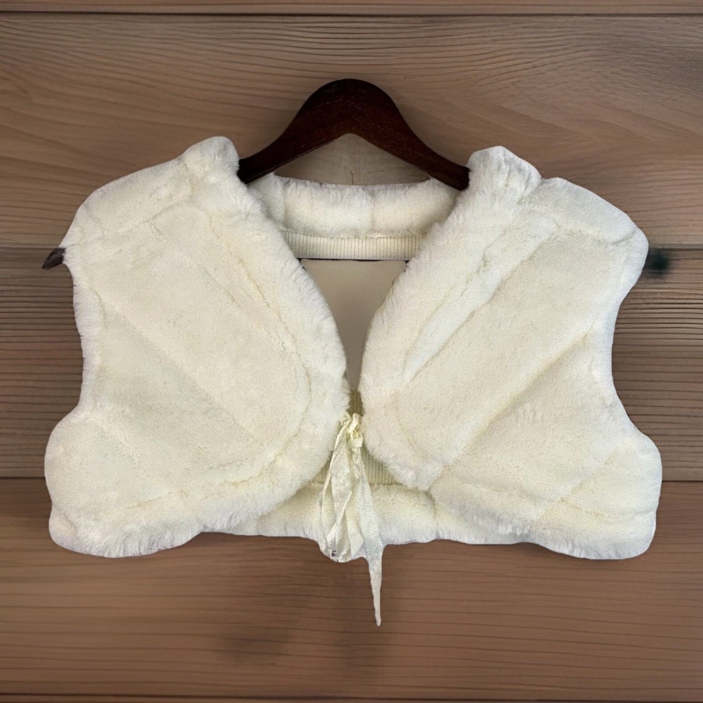 Rare Bratz Diamondz Vintage Y2K Girls Faux Fur White‎ Vest Bolero Shrug Glamour